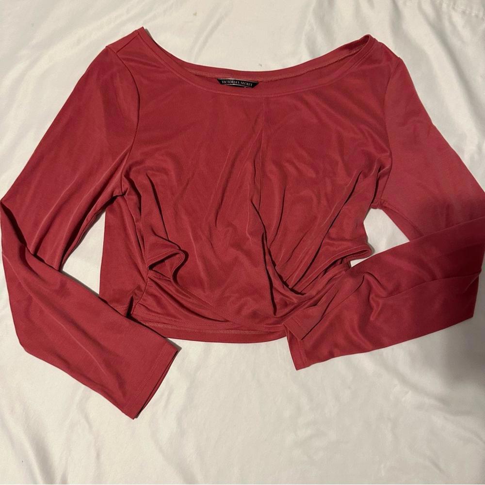 Victoria’s Secret Activewear Set Long sleeve crop shirt and bike shorts - Picture 3 of 7